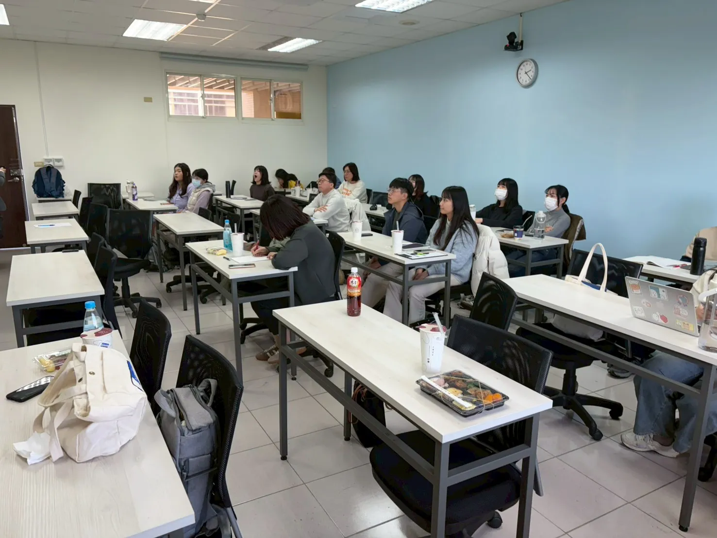 1150311靜宜大學教育研究所葉譯聯助理教授【那些研究法教科書不會提到的生存技巧】 第7張